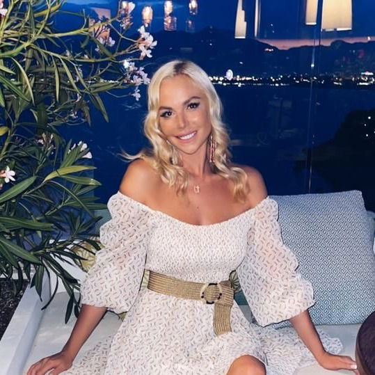 Kolkata Hotels Call Girls Escorts Agency | Kolkata Escorts