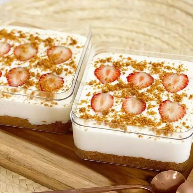 Strawberry cheese Biscoff