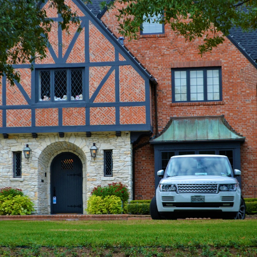 5 Royal Castles to Buy if You Win the Lottery