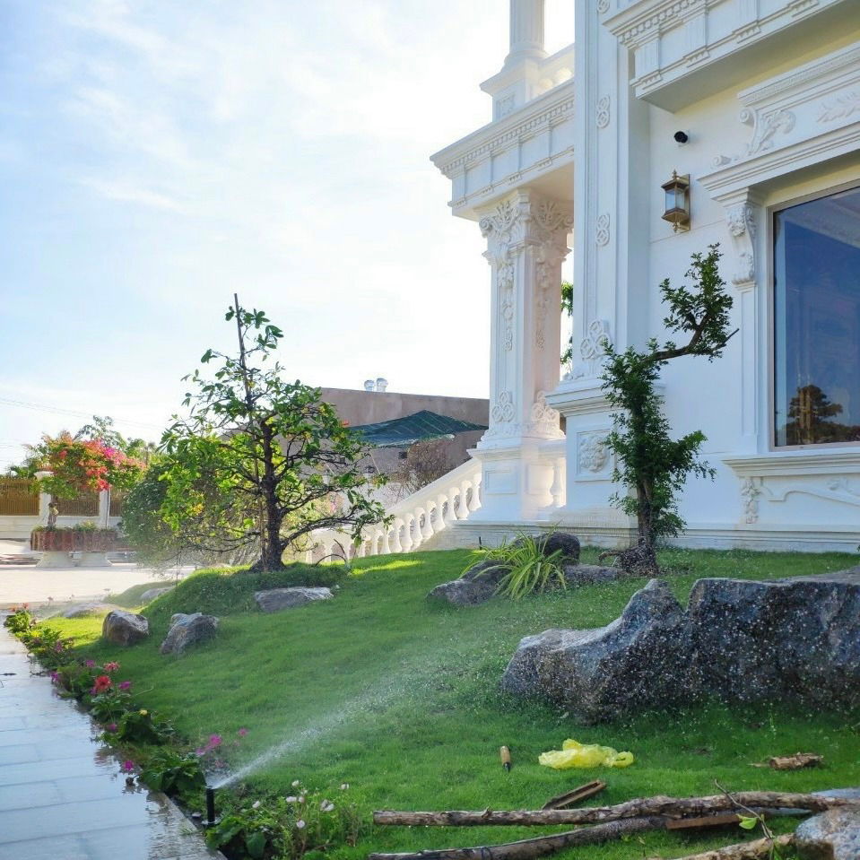 Lắp Đặt Hệ Thống Tưới Tự Động Cho Biệt Thự