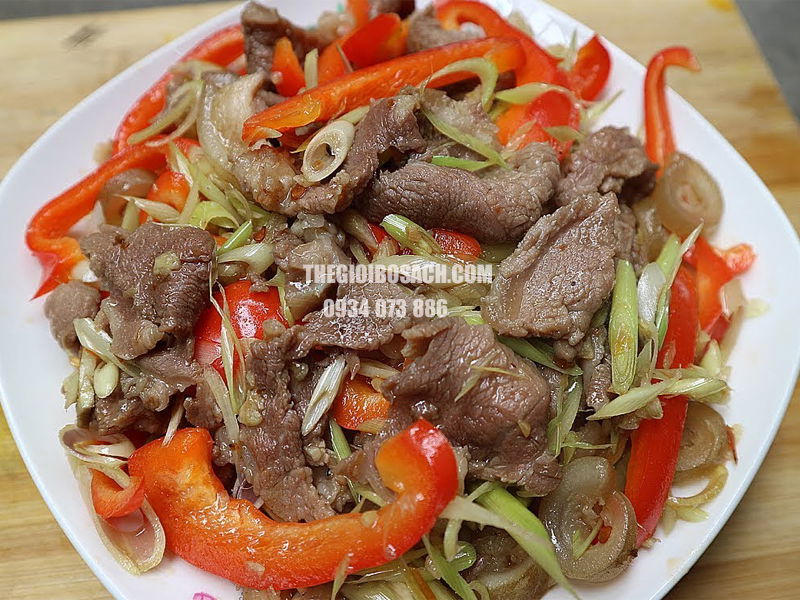 Thịt bò xào sả ớt