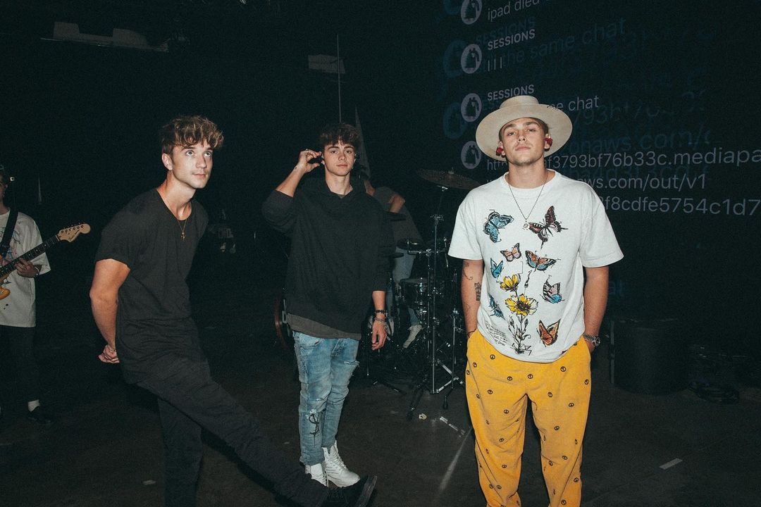 927Club [June] Hooked