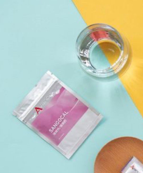 維格爾 珊瑚鈣粉🤏🏼幫助身體喝水呈弱鹼，放入咖啡中或純水中都可調節酸鹼值哦！水份對人體的攝取太重要，喝多不如喝對❤️